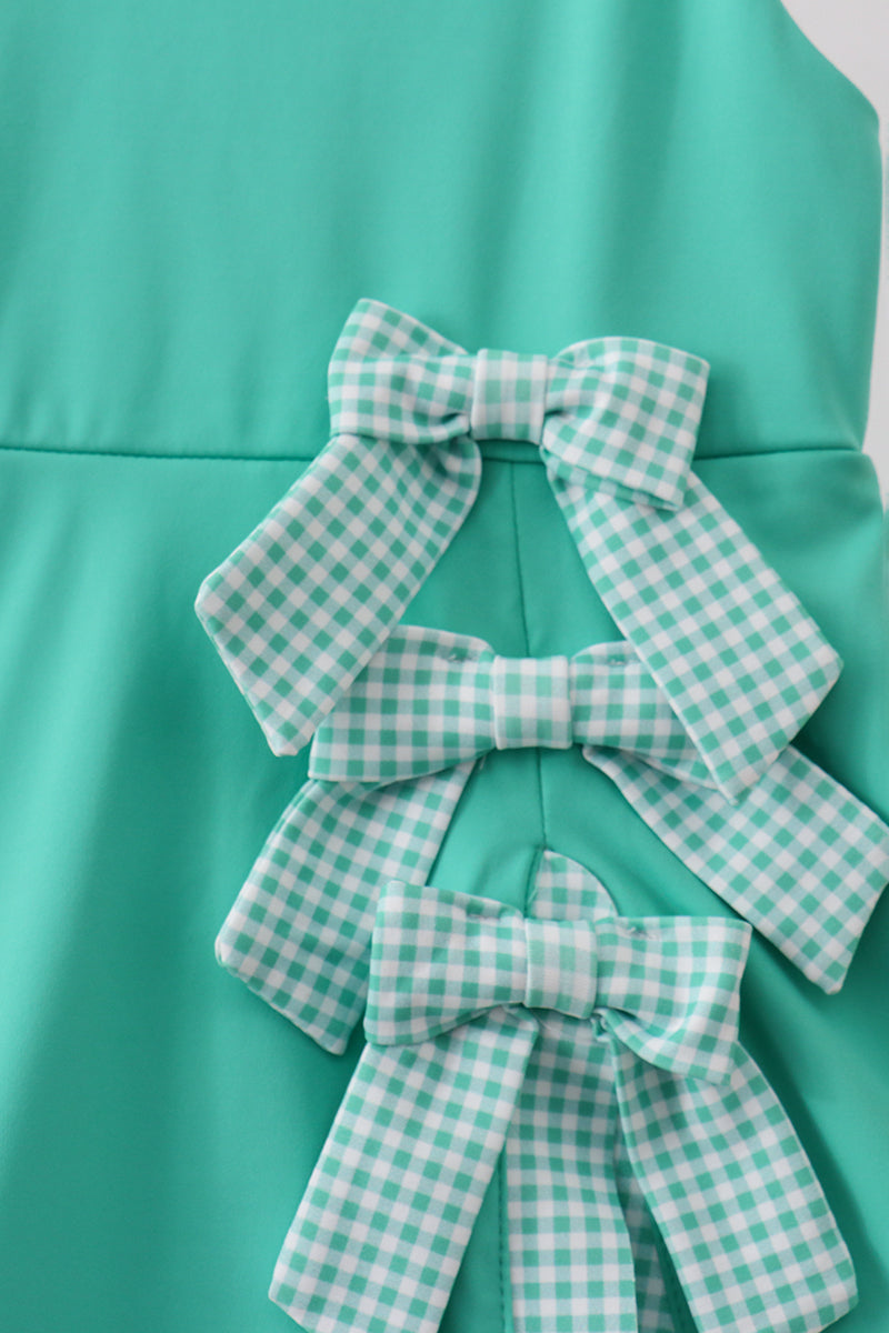 Green scalloped bow active dress