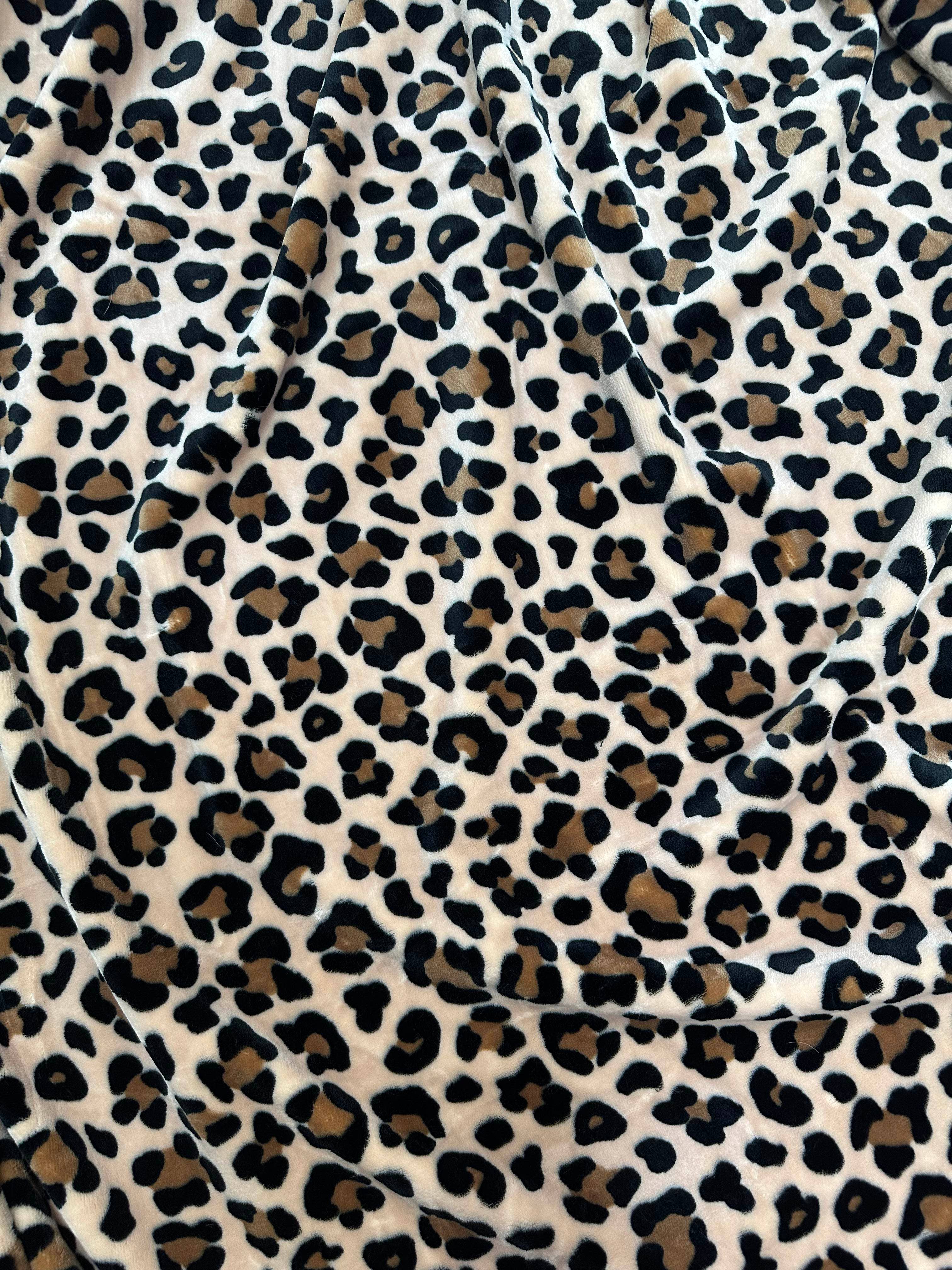 LEOPARD PRINT KING SIZE SUPER SOFT PLUSH FLANNEL BLANKET