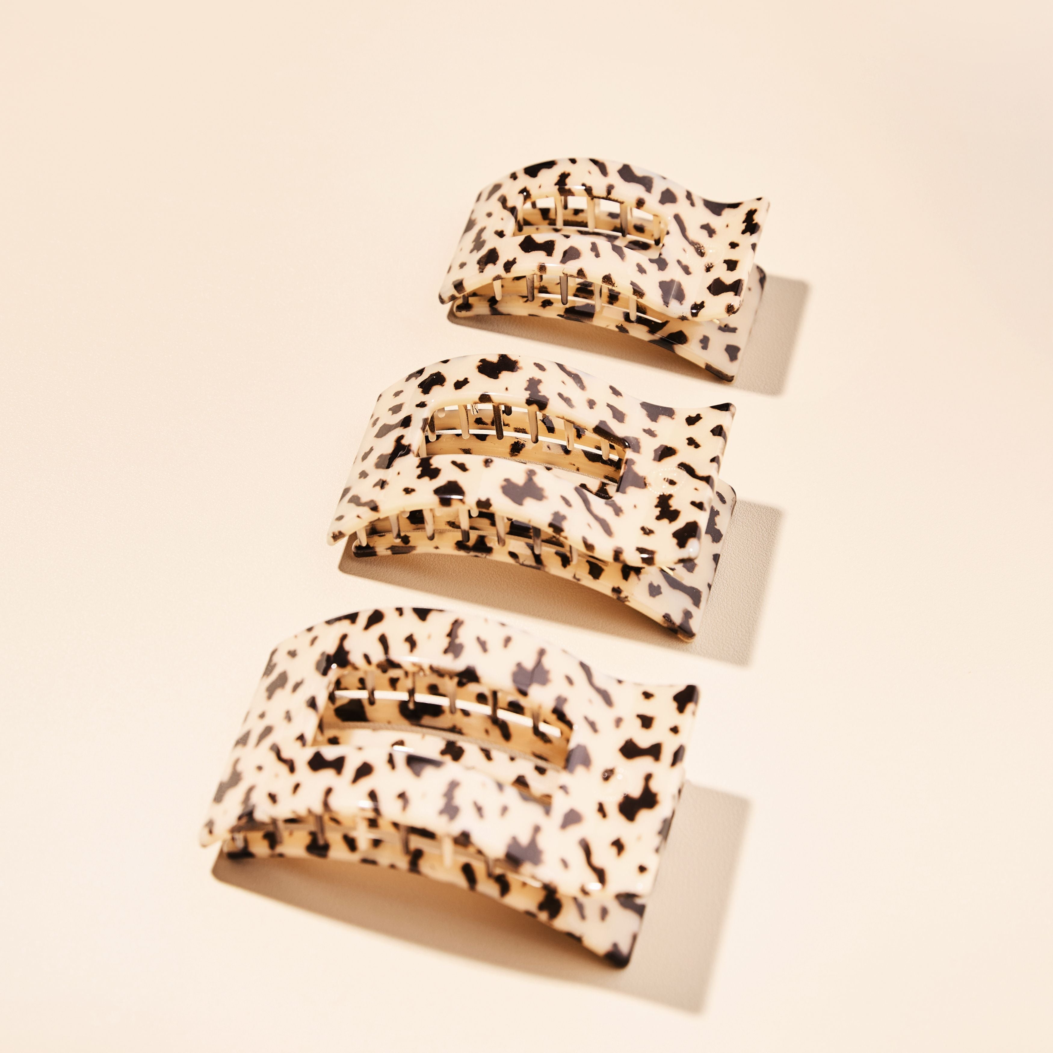 Blonde Tortoise Medium Flat Rectangle Hair Clip